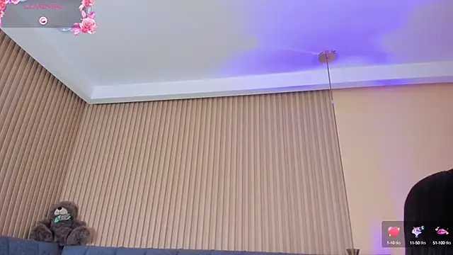 kathecute   online show from September 25, 2025, 1:33 am