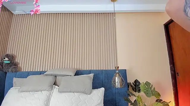 Snapshot of kathecute__ chatting on April 2, 2026, 1:46 am kathecute online show from April 2, 2026, 1:46 am