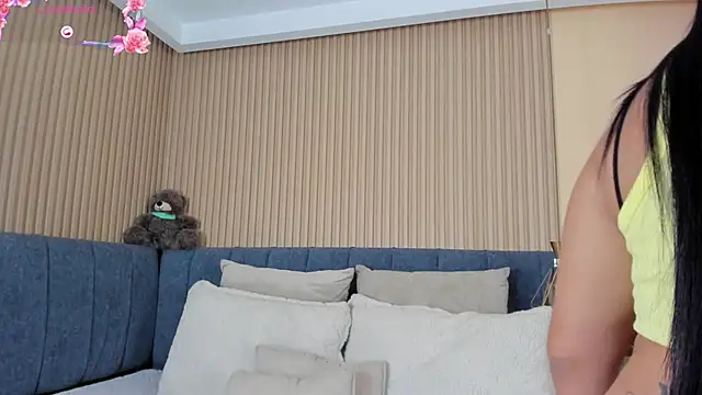 kathecute   online show from November 22, 2025, 1:37 am