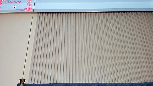 kathecute   online show from October 28, 2025, 1:39 am