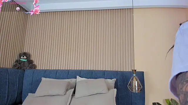 kathecute   online show from December 21, 2025, 1:41 am