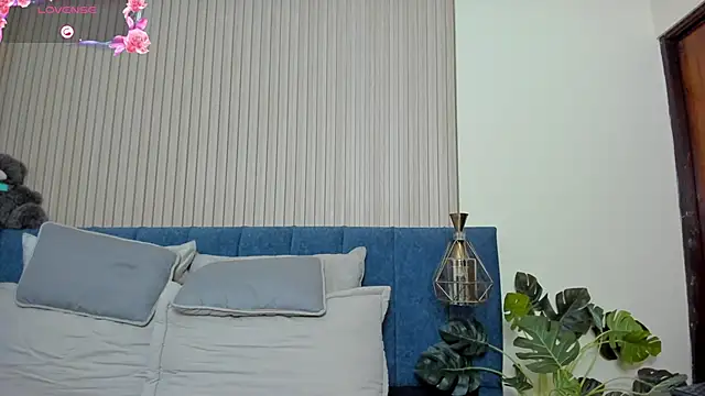 kathecute   online show from May 15, 2026, 1:36 am