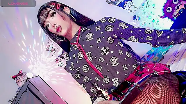 Snapshot of HELEM__S7 chatting on November 17, 2025, 8:35 pm HELEM S7 online show from November 17, 2025, 8:35 pm