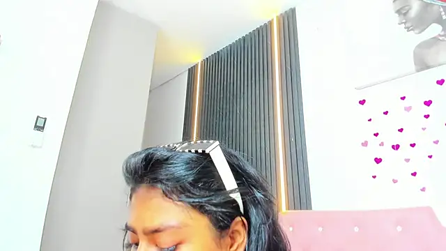 Julieta turner  online show from March 14, 2025, 5:35 pm