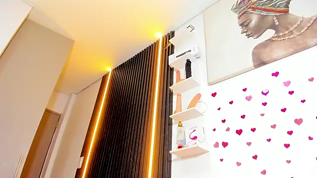 Julieta turner  online show from February 18, 2025, 9:31 pm