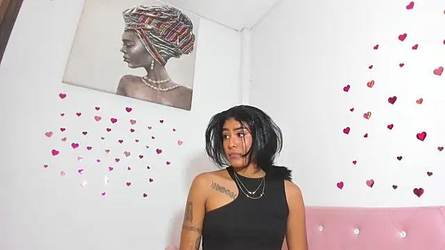 Julieta turner  online show from March 19, 2025, 1:32 am