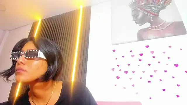 Julieta turner  online show from March 13, 2025, 7:17 pm