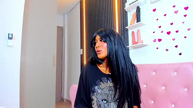 Julieta turner  online show from February 21, 2025, 3:54 pm