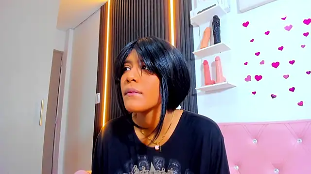 Julieta turner  online show from February 21, 2025, 12:38 pm