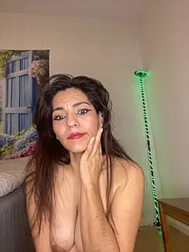 Snapshot of Chanel_shaw chatting on November 6, 2025, 8:57 pm Chanel shaw online show from November 6, 2025, 8:57 pm