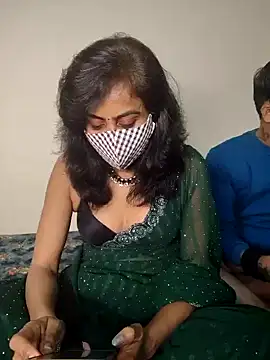 Snapshot of Raat_ki_rani_ chatting on February 2, 2025, 5:15 pm Raat ki rani online show from February 2, 2025, 5:15 pm