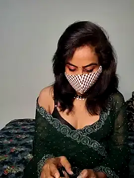 Snapshot of Raat_ki_rani_ chatting on February 9, 2025, 1:35 pm Raat ki rani online show from February 9, 2025, 1:35 pm