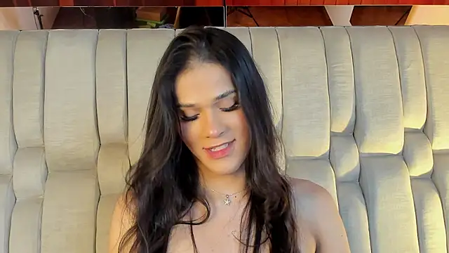 Snapshot of Isa_Little_Star chatting on March 6, 2026, 3:34 am Isa Little Star online show from March 6, 2026, 3:34 am