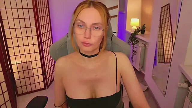 Love Call online show from November 5, 2025, 4:59 am