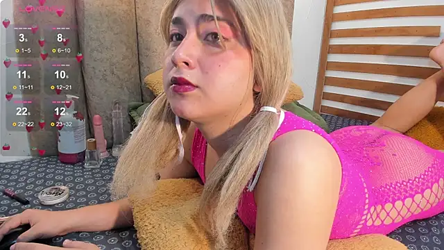 Snapshot of saraa_cute2 chatting on December 4, 2024, 6:44 pm saraa cute2 online show from December 4, 2024, 6:44 pm