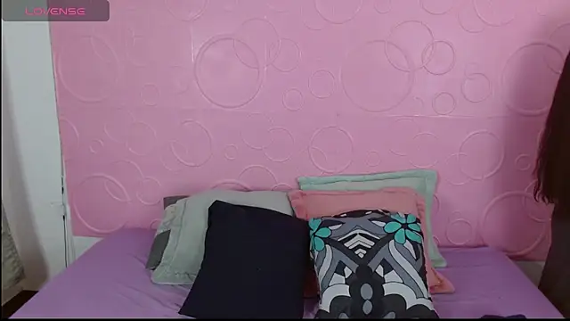 Snapshot of dulcenia_rose chatting on March 17, 2025, 1:50 pm dulcenia rose online show from March 17, 2025, 1:50 pm