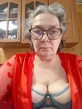 IrinaSweet54 online show from May 14, 2026, 8:11 am