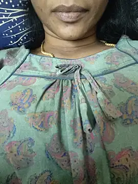 Snapshot of Ambika01 chatting on May 24, 2026, 6:46 am Ambika01 online show from May 24, 2026, 6:46 am