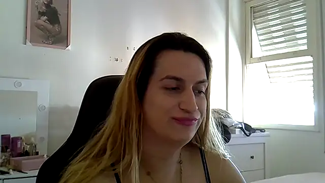 luizacandy online show from May 6, 2026, 6:56 pm