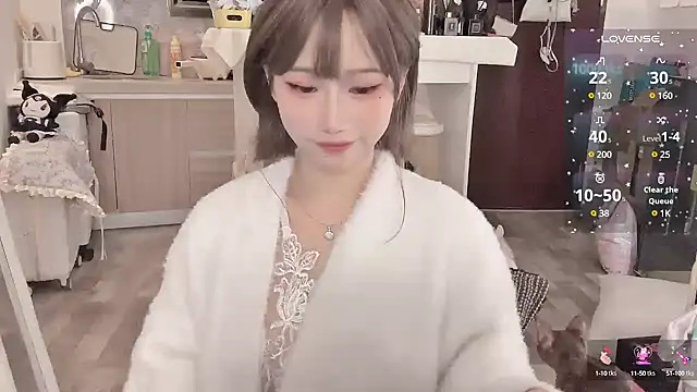 Snapshot of -XunMengLong- chatting on February 9, 2025, 10:32 pm -XunMengLong- online show from February 9, 2025, 10:32 pm