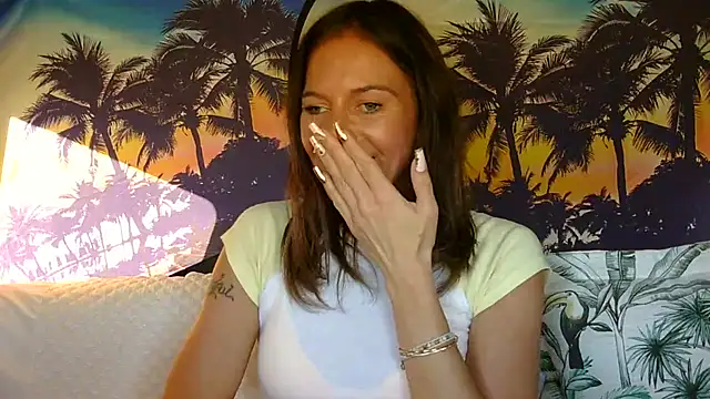 Sexyhottpunani online show from October 13, 2025, 6:20 pm