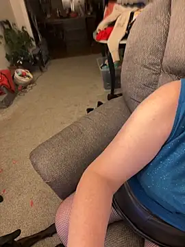 BookBabe27 online show from November 5, 2025, 5:43 am