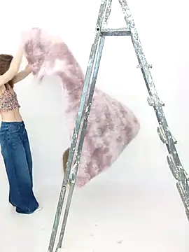 Snapshot of YourSuperModel chatting on January 19, 2026, 8:18 am YourSuperModel online show from January 19, 2026, 8:18 am