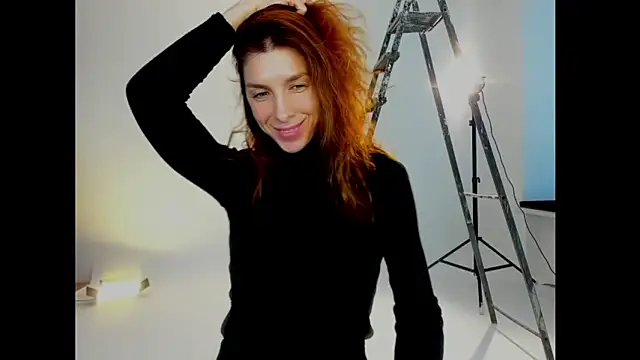 Snapshot of YourSuperModel chatting on May 1, 2026, 2:33 pm YourSuperModel online show from May 1, 2026, 2:33 pm
