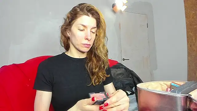 YourSuperModel online show from February 16, 2025, 4:42 am