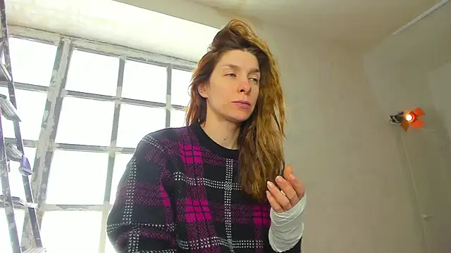 YourSuperModel online show from March 18, 2025, 7:01 am