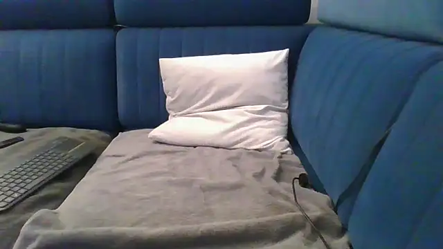 axecoman60 online show from March 12, 2025, 9:35 pm