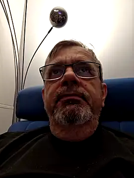 axecoman60 online show from March 18, 2025, 7:33 pm