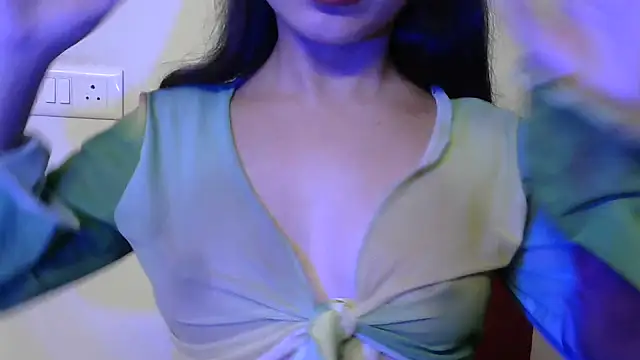 Snapshot of amrita2210 chatting on October 16, 2025, 8:39 pm amrita2210 online show from October 16, 2025, 8:39 pm