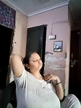 Kavya kapoor online show from May 10, 2026, 12:53 pm