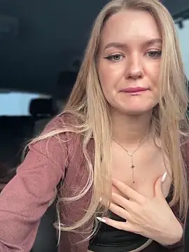 Devill Angel  online show from December 23, 2025, 9:52 am