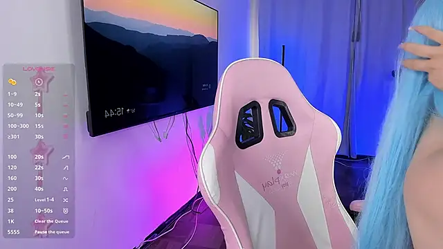 Kendall Bunnyy online show from April 24, 2026, 8:44 pm