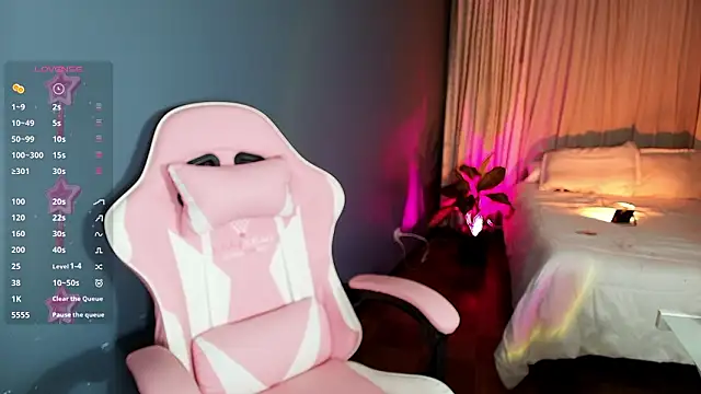 Kendall Bunnyy online show from February 12, 2026, 9:03 pm