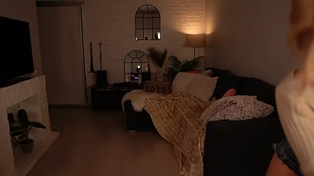 Snapshot of Heidi11 chatting on March 4, 2026, 5:31 pm Heidi11 online show from March 4, 2026, 5:31 pm