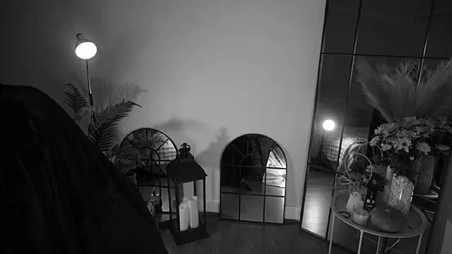 Snapshot of Heidi11 chatting on October 31, 2025, 10:27 pm Heidi11 online show from October 31, 2025, 10:27 pm