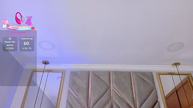 Lola King online show from October 6, 2025, 7:58 pm