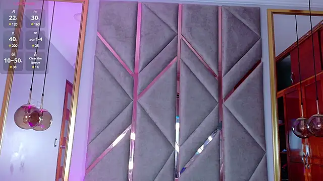 Lola King online show from March 15, 2025, 7:20 am