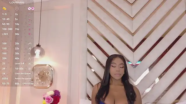 Lola King online show from July 1, 2026, 3:18 am