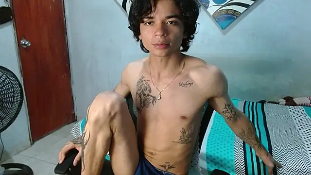 Snapshot of Lovebeng_ chatting on April 16, 2026, 12:33 am Lovebeng online show from April 16, 2026, 12:33 am