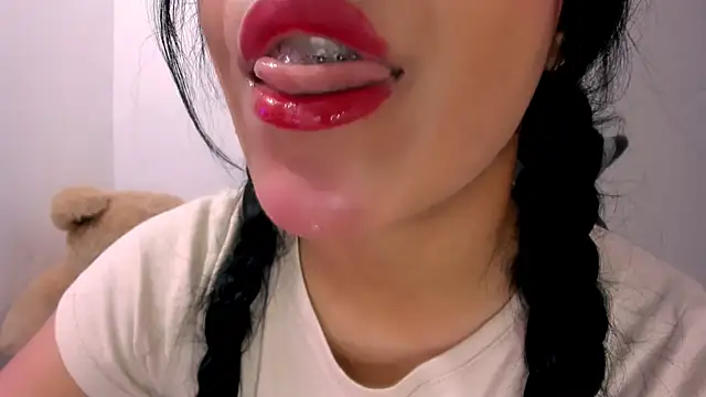 Snapshot of veky_saliva01 chatting on September 23, 2025, 5:09 pm veky saliva01 online show from September 23, 2025, 5:09 pm