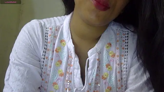 Snapshot of Preeti-Sexy chatting on April 30, 2026, 5:03 am Preeti-Sexy online show from April 30, 2026, 5:03 am