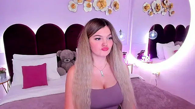 ZaraBloom online show from February 19, 2026, 3:20 pm