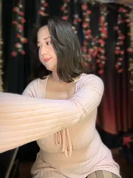 JoyFulLicss online show from November 2, 2025, 11:04 am