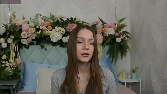 Snapshot of AliceBrayan chatting on March 6, 2026, 5:08 pm AliceBrayan online show from March 6, 2026, 5:08 pm