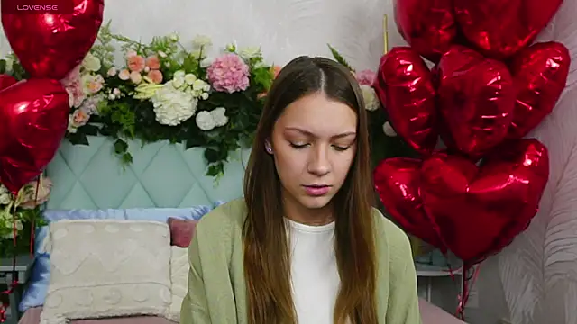 AliceBrayan online show from February 14, 2026, 5:13 pm