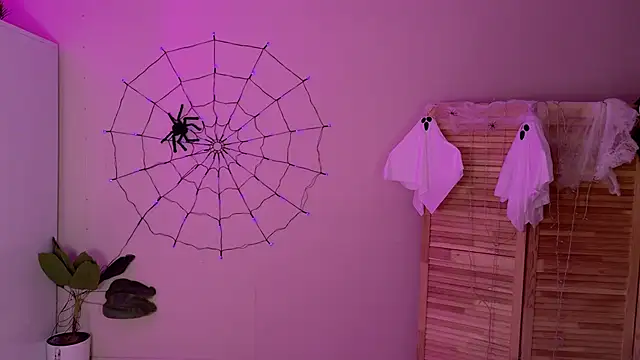 Miss Mia Murr online show from October 31, 2025, 5:15 am